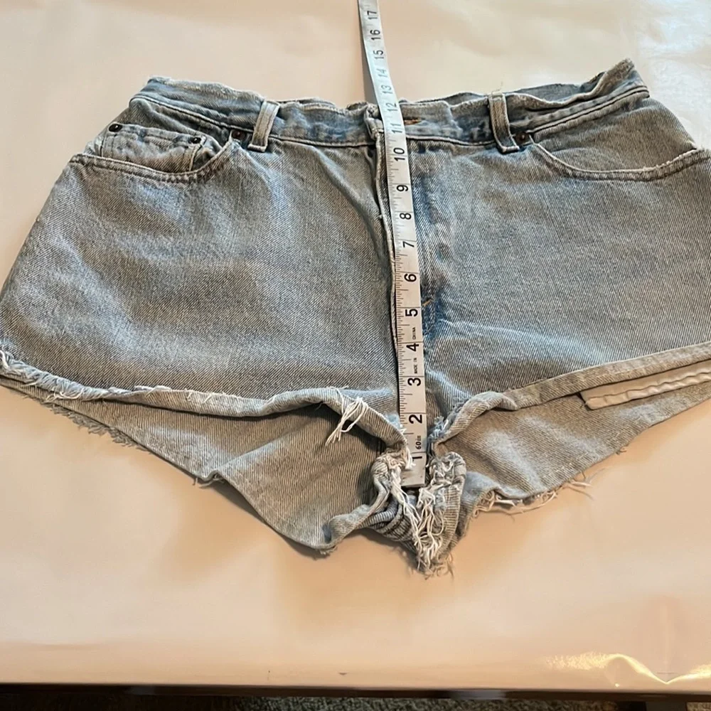 Vintage Levi’s 550 Cutoff Shorts Size 12 MIS - Picture 6 of 16